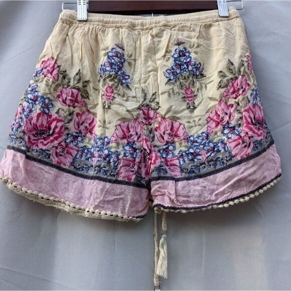 Cute and comfy flowy shorts spring summer flowers floral comfortable soft pink - Picture 3 of 9